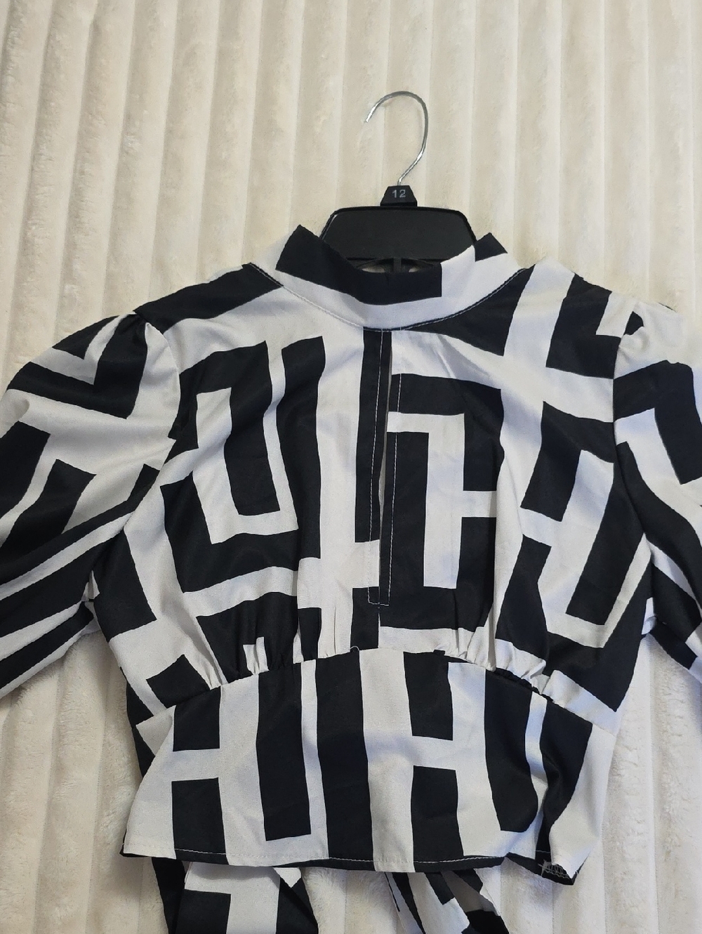 SHEIN Black & White Geometric High-Neck Crop Top